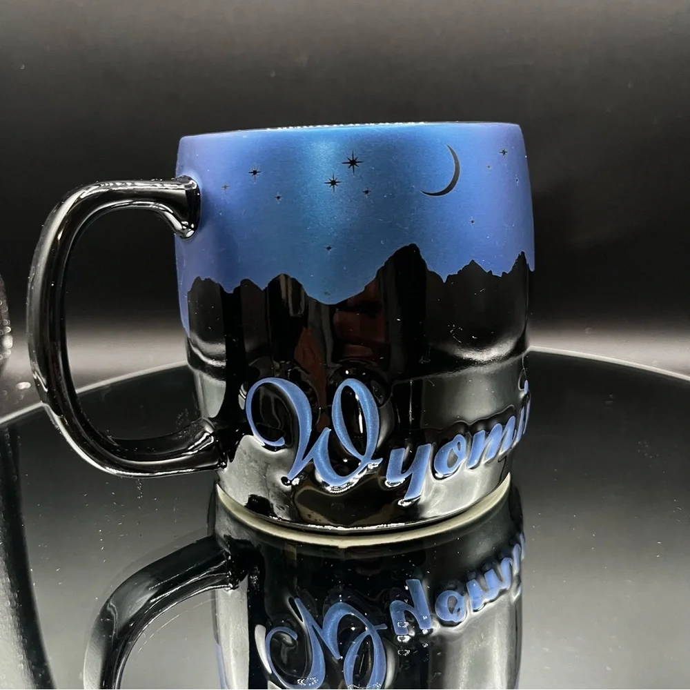 AMERICAWARE “WYOMING” NIGHT SKY MUG 20 OZ 2014